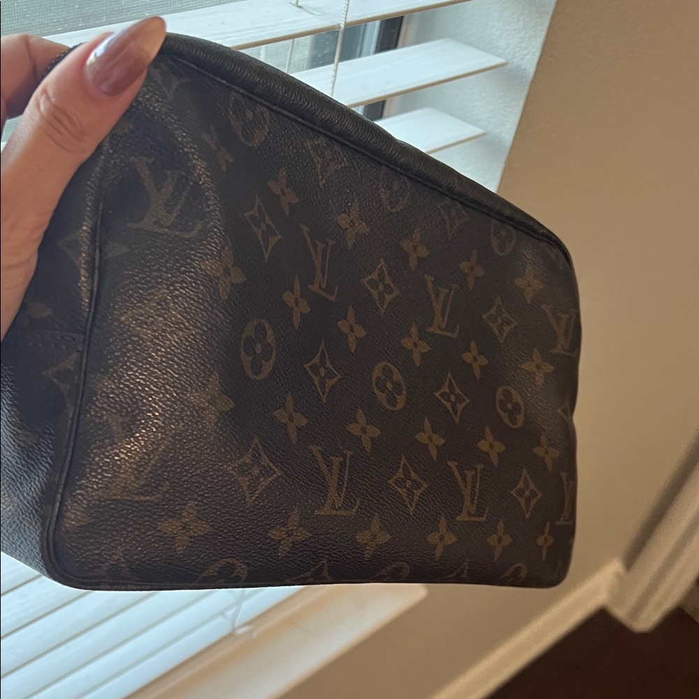 Louis Vuitton Monogram Toiletry Bag - Picture 4 of 4